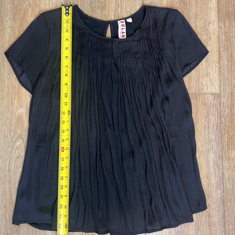 Dolan Anthropologie Black Pleated Blouse — Size M - Picture 4 of 7